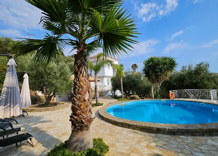 Vrisoules Poolvilla * Methoni (Messenia)