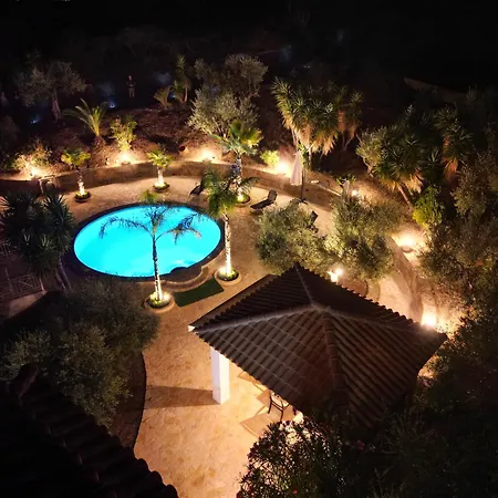 Vrisoules Poolvilla بيت للعطل *