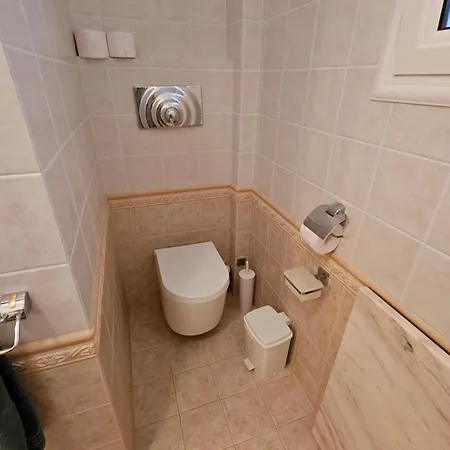 Vrisoules Poolvilla * ميثوني