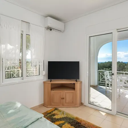 Vrisoules Poolvilla * Methone