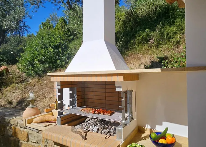 Vrisoules Poolvilla 펜션