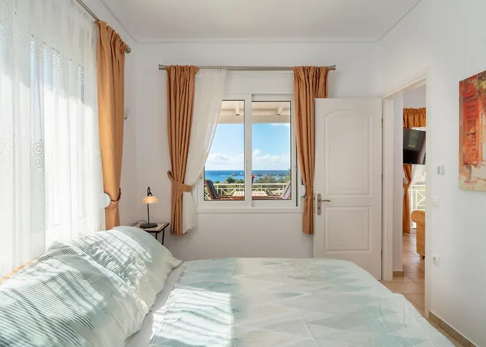 Vrisoules Poolvilla 펜션