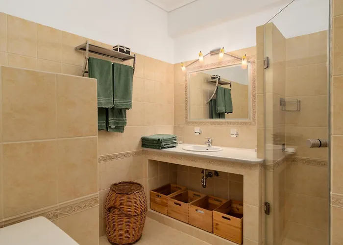 Vrisoules Poolvilla *